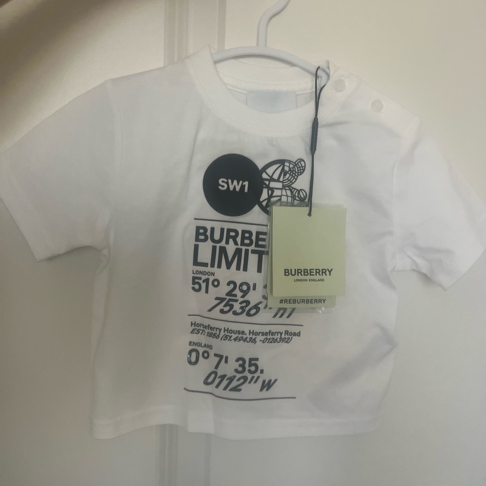 🆕 Burberry White Kids Graphic Tee